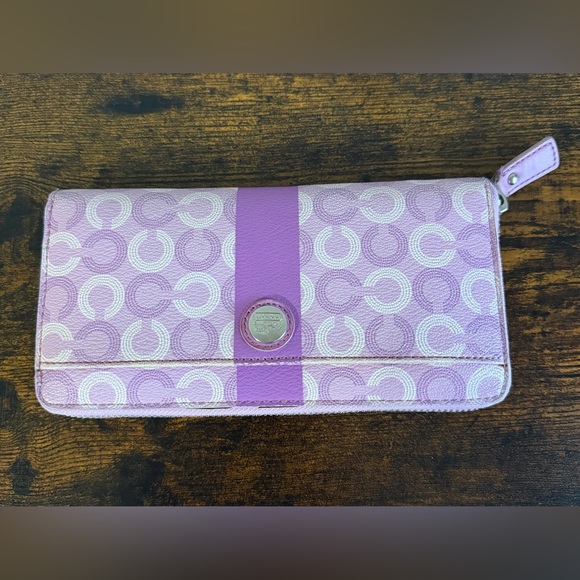 Coach Lavender Patterned Wallet-Y2K - Picture 2 of 9